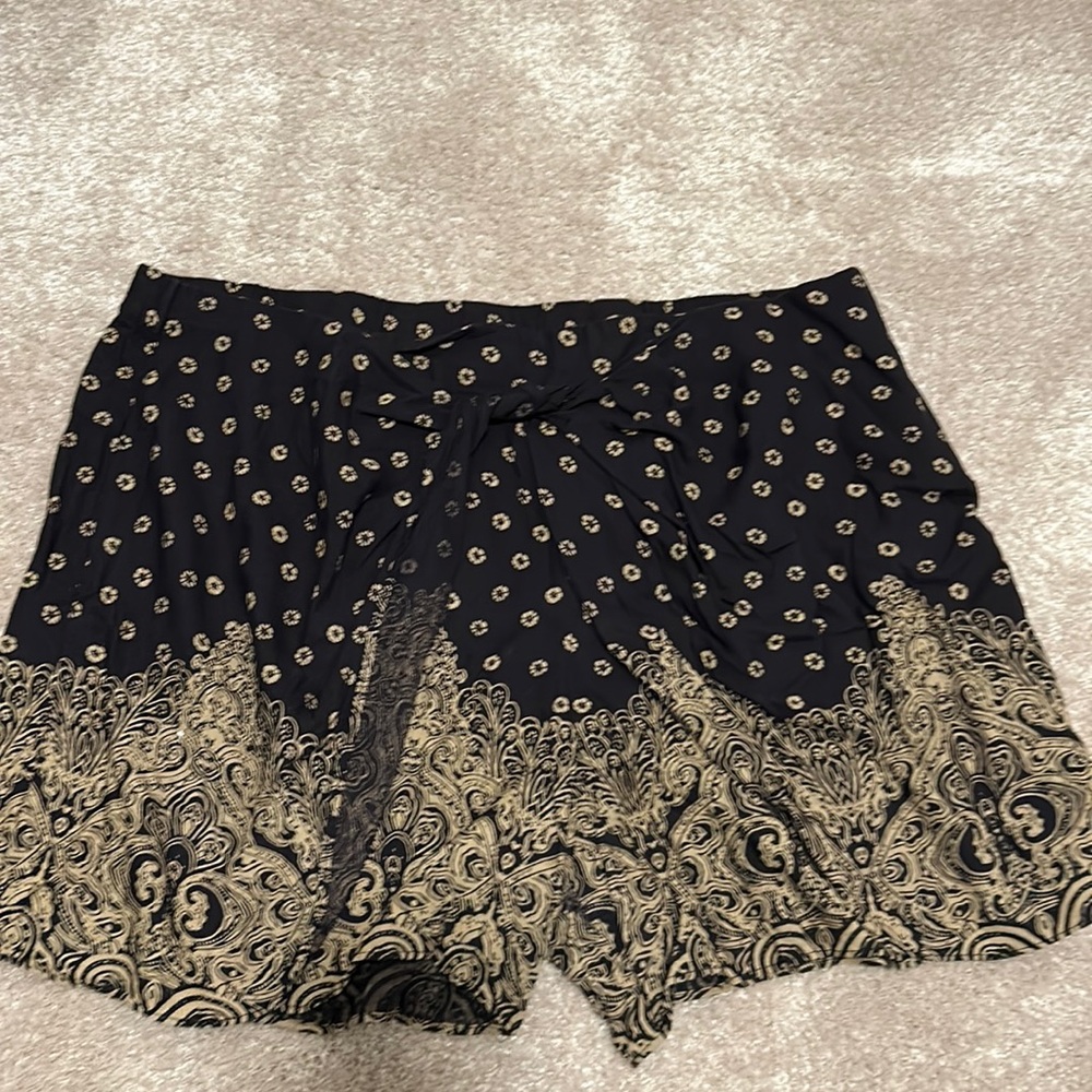 Flowy shorts